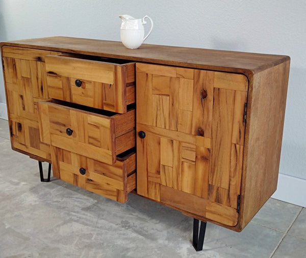 Ketten Haus Credenza